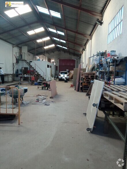 Industriel/Logistique dans Humanes de Madrid, Madrid à vendre - Photo de l’immeuble – Image 3 sur 17