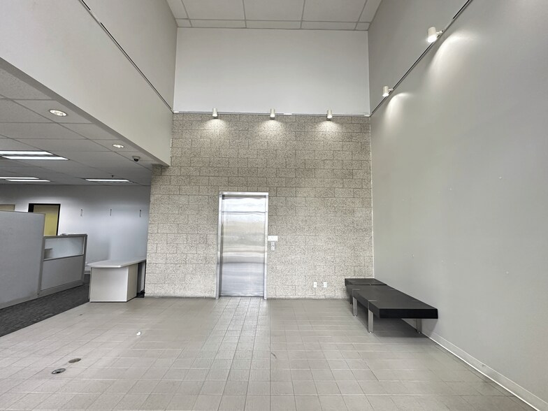 1166 W Garvey Ave, Monterey Park, CA à louer - Photo de l’immeuble – Image 2 sur 20