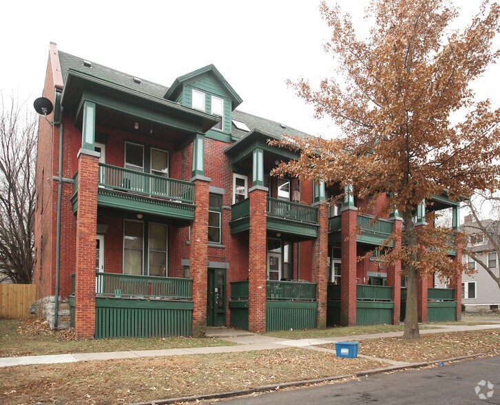 732 Marshall Ave, Saint Paul, MN à vendre - Photo de l’immeuble – Image 2 sur 9