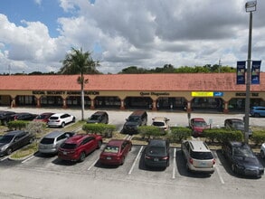 12315-12389 Pembroke Rd, Pembroke Pines, FL à louer Photo intérieure– Image 1 sur 12