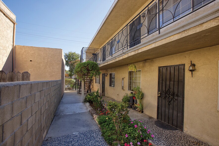12155 Pine St, Norwalk, CA à vendre - Photo de l’immeuble – Image 3 sur 7