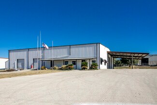 Plus de détails pour 1900 E US Highway 90, Seguin, TX - Industriel/Logistique à louer