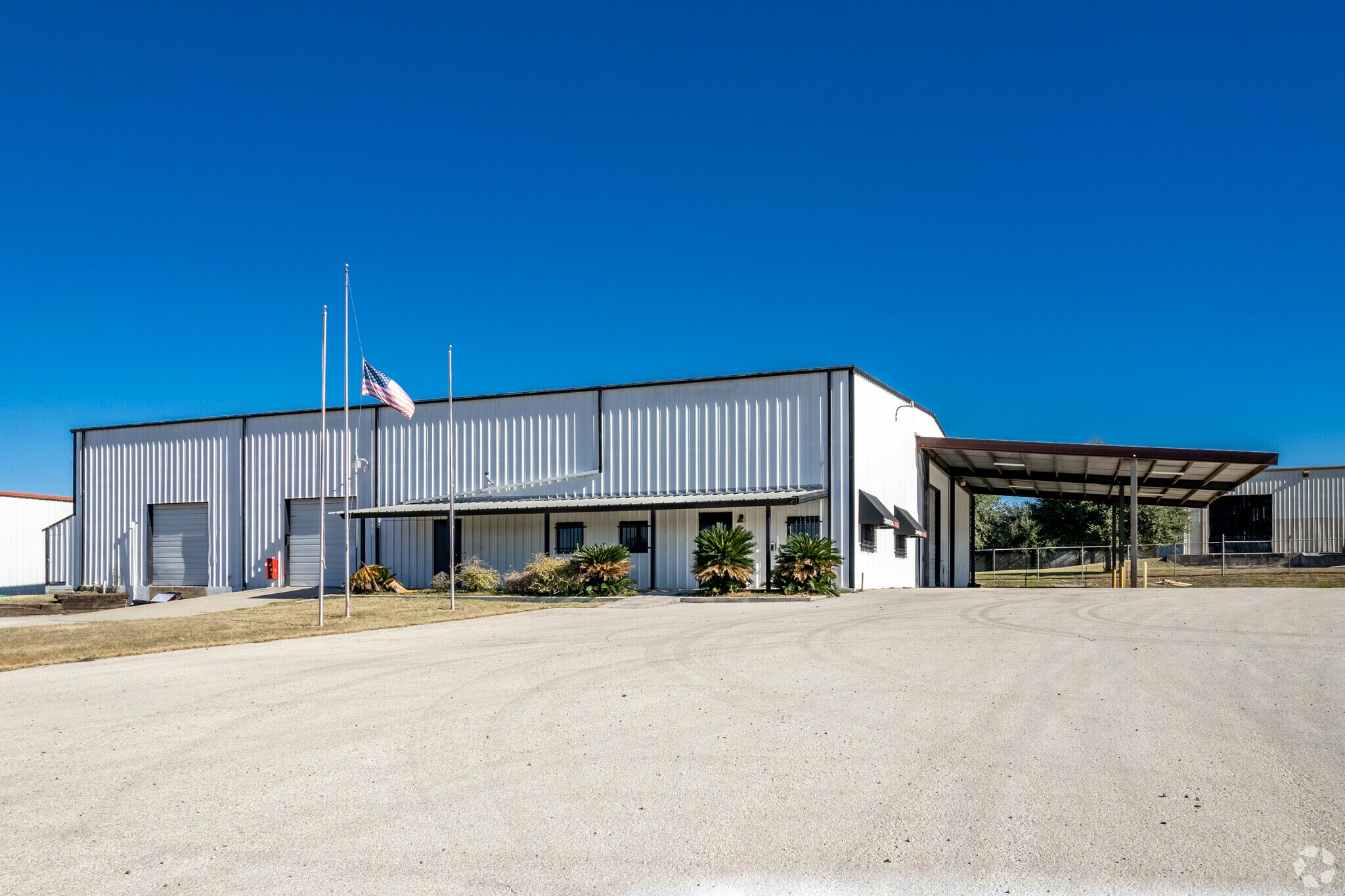 1900 E US Highway 90, Seguin, TX à louer Photo de l’immeuble– Image 1 sur 16