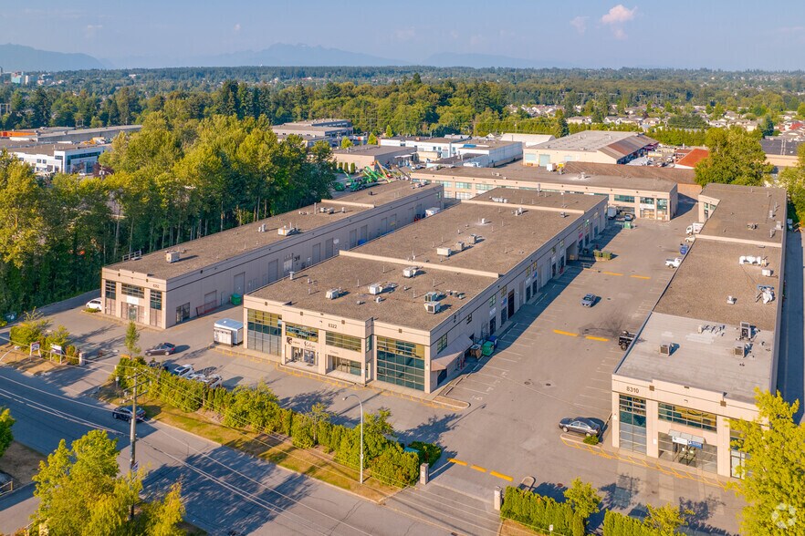 8322 130th St, Surrey, BC à vendre - Aérien – Image 2 sur 4