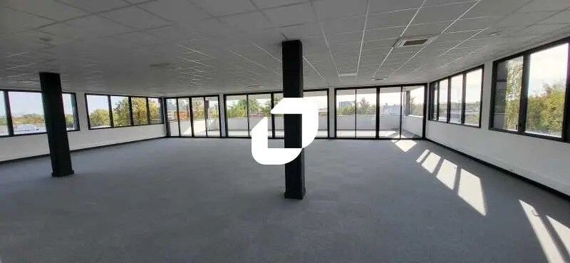 Bureau dans Mérignac à louer - Photo de l’immeuble – Image 3 sur 12