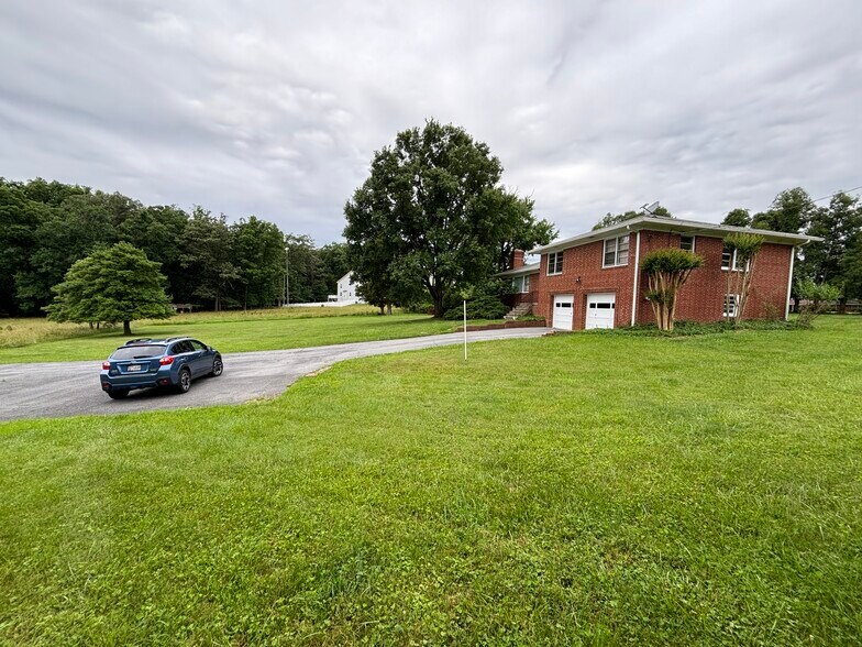 2727 Bel Pre Rd, Silver Spring, MD à vendre - Photo principale – Image 3 sur 10