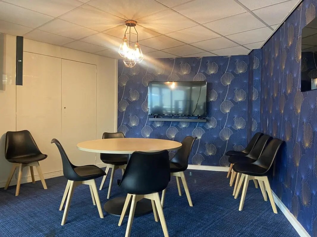 Bureau dans Saint-Cloud à vendre Photo intérieure– Image 1 sur 11