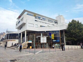 Plus de détails pour Local commercial à louer