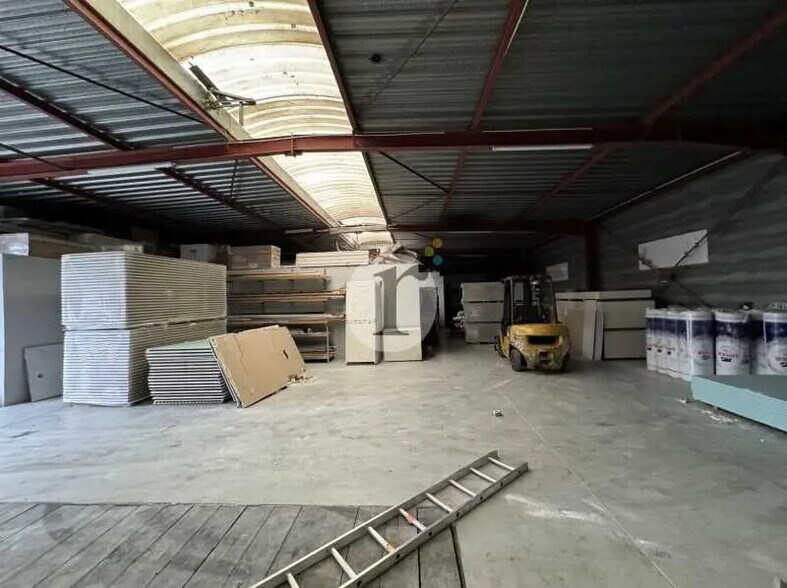 Local d'activités dans Douai à vendre - Photo de l’immeuble – Image 2 sur 4