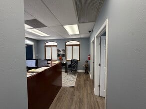 15436 N Florida Ave, Tampa, FL à louer Photo intérieure– Image 2 sur 5