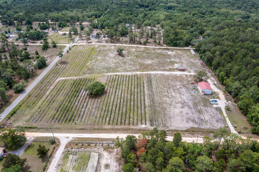 130 Strawberry ln, Pomona Park, FL à vendre - Photo de l’immeuble – Image 2 sur 27