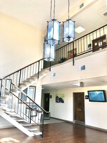 572 Rio Lindo Ave, Chico, CA à louer - Photo intérieure – Image 3 sur 8