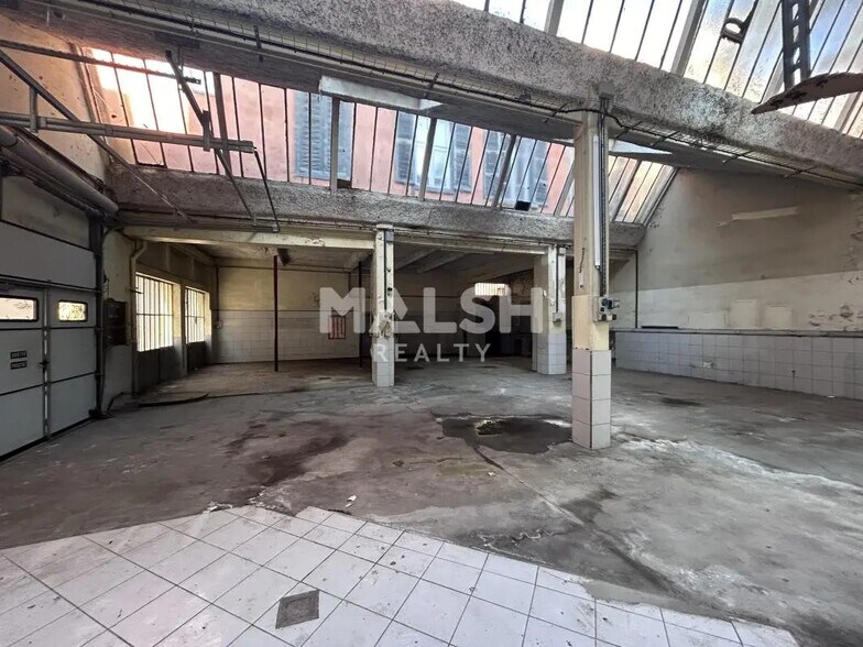 Local d'activités dans Lyon à vendre - Photo de l’immeuble – Image 2 sur 5