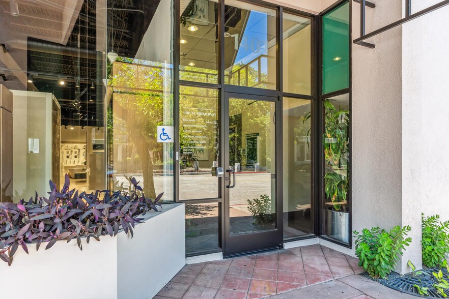 1401 N Broadway, Walnut Creek, CA à louer - Photo de l’immeuble – Image 3 sur 21