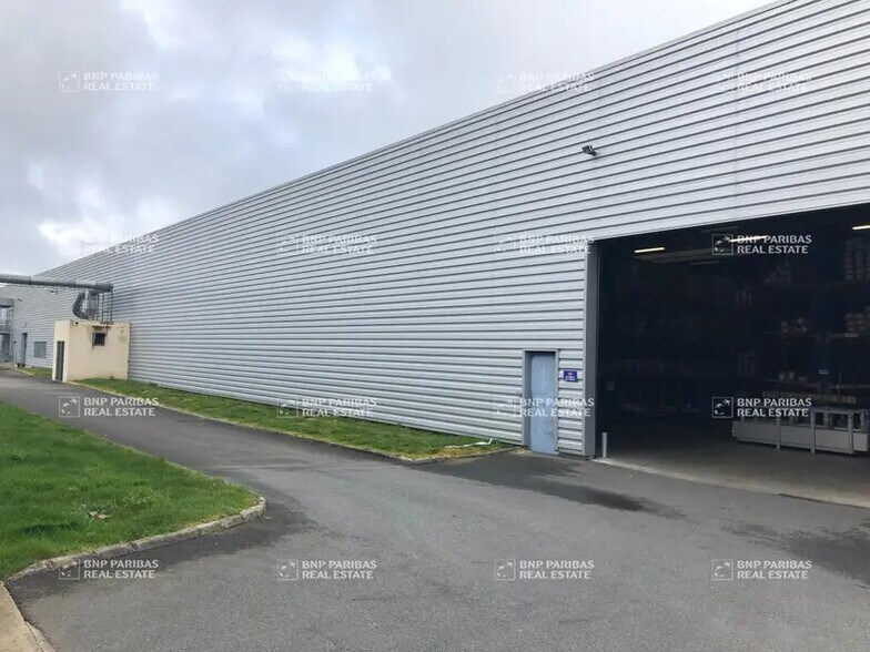 Bureau dans Guichen à louer - Photo de l’immeuble – Image 3 sur 13