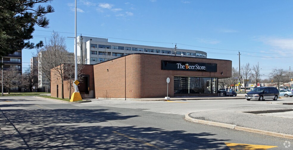 3205 Eglinton Ave E, Toronto, ON à louer - Photo de l’immeuble – Image 3 sur 4