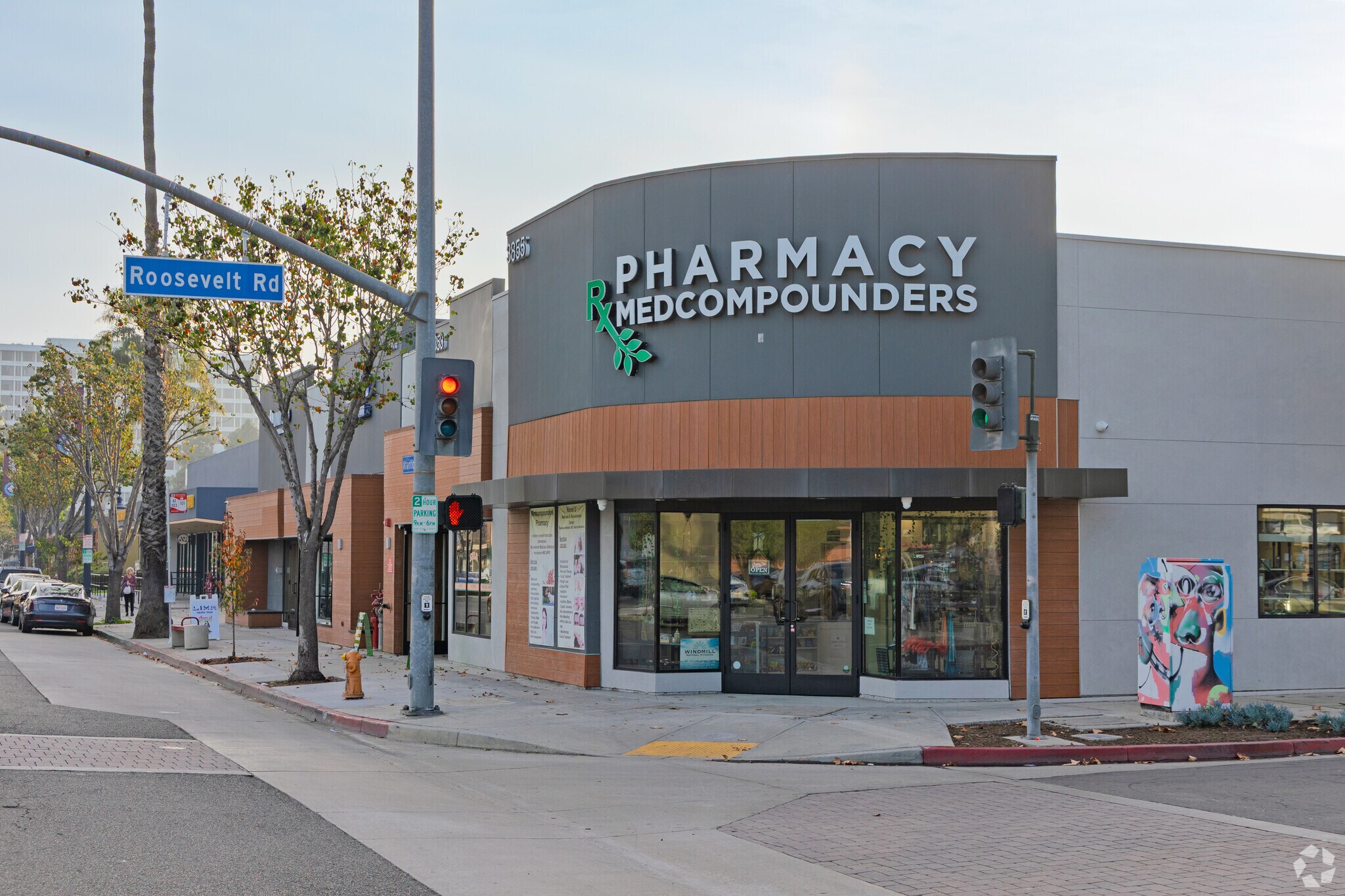 3855 Atlantic Ave, Long Beach, CA à louer Photo principale– Image 1 sur 5