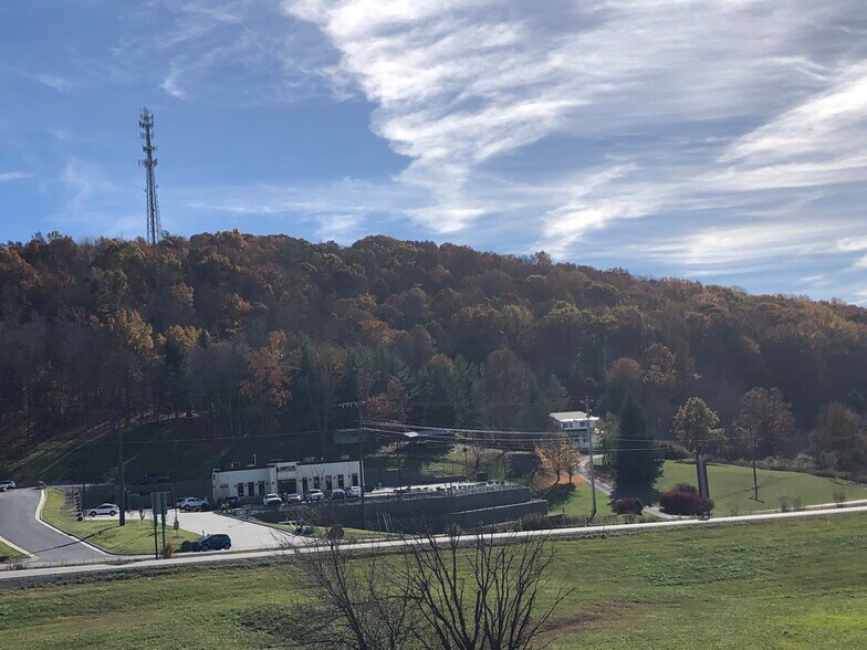 417 Greasy Ridge Rd, Princeton, WV à vendre - Photo de l’immeuble – Image 2 sur 6