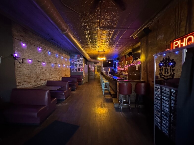 3425 W Fullerton Ave, Chicago, IL à vendre - Photo intérieure – Image 3 sur 6