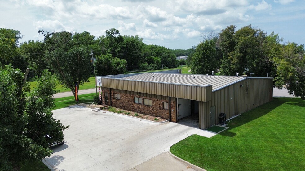 9205 Swanson Blvd, Clive, IA à vendre - Photo de l’immeuble – Image 2 sur 7