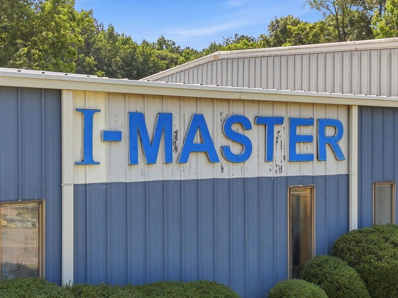 112 Corporate Park East Dr, Lagrange, GA à vendre - Photo de l’immeuble – Image 3 sur 20