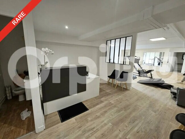 Plus de détails pour Local commercial à vendre