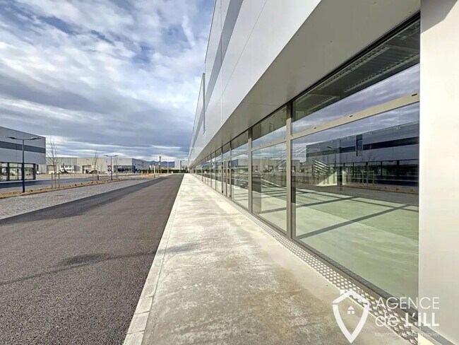 Plus de détails pour Local commercial à louer