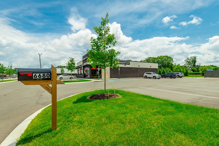 6680 Lee Hwy, Chattanooga, TN à vendre - Photo de l’immeuble – Image 2 sur 5