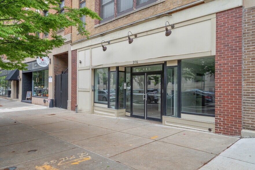 216 W Genesee St, Syracuse, NY à vendre - Photo de l’immeuble – Image 3 sur 13