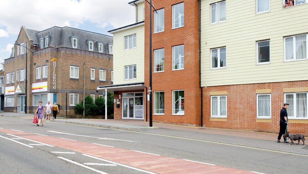 St. Georges Walk, Waterlooville à louer - Photo de l’immeuble – Image 2 sur 4