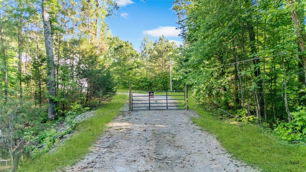 151 Spence Store Loop, Holladay, TN à vendre - Photo de l’immeuble – Image 3 sur 50