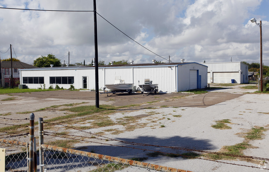 917 S Staples St, Corpus Christi, TX à vendre - Photo de l’immeuble – Image 2 sur 29