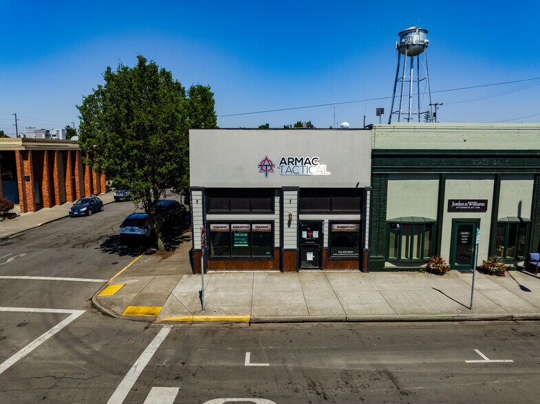 190 W 6th Ave, Junction City, OR à louer - Photo de l’immeuble – Image 1 sur 9