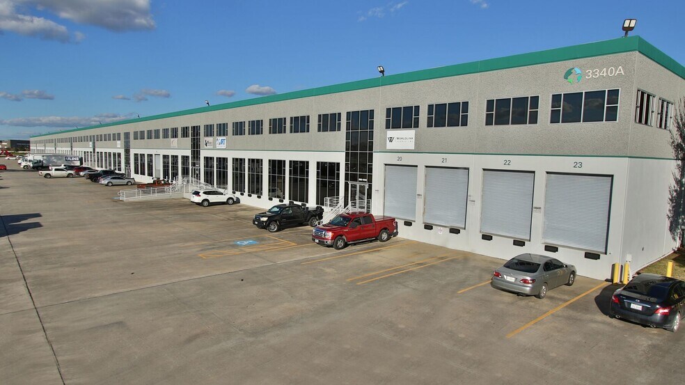2928 Greens Rd, Houston, TX à louer - Photo de l’immeuble – Image 2 sur 12