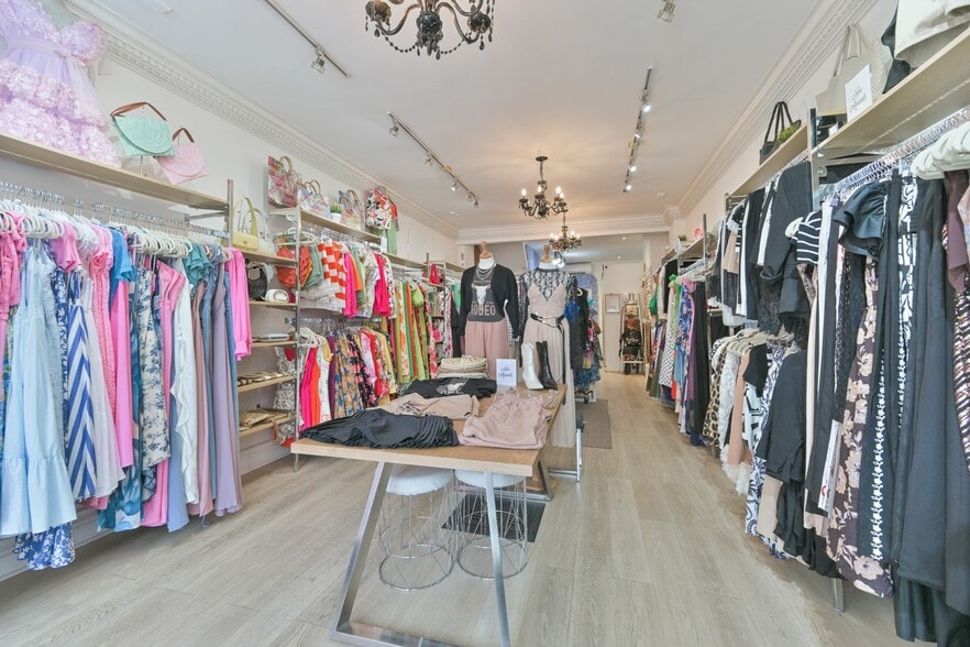 863 Queen St W, Toronto, ON à vendre - Photo intérieure – Image 3 sur 12