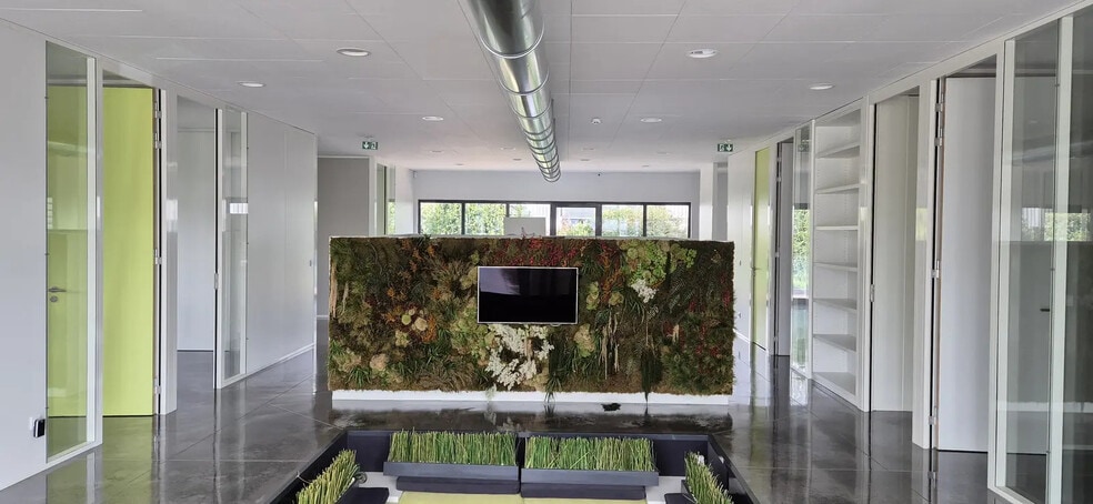 Bureau dans Chazay-d'Azergues à louer - Photo de l’immeuble – Image 2 sur 5