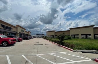 25414 Northwest Fwy, Cypress, TX à louer Photo de l’immeuble– Image 2 sur 4
