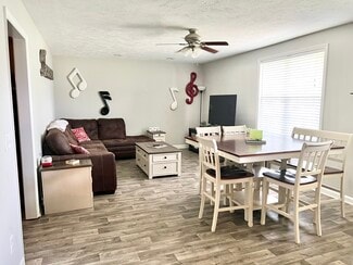 Plus de détails pour 6429 Kari Dr, Murfreesboro, TN - Spécialisé à vendre