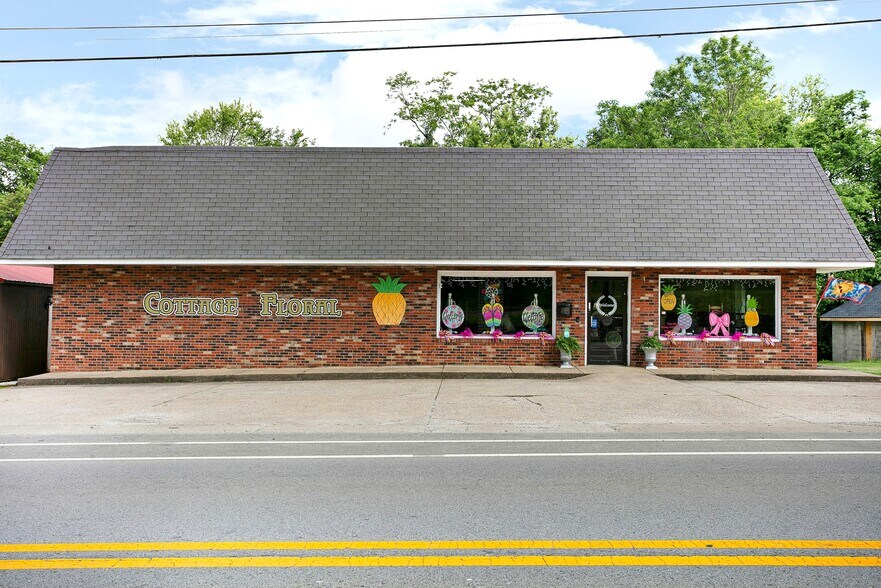 537 E Main St, Lebanon, KY à vendre - Photo de l’immeuble – Image 1 sur 23