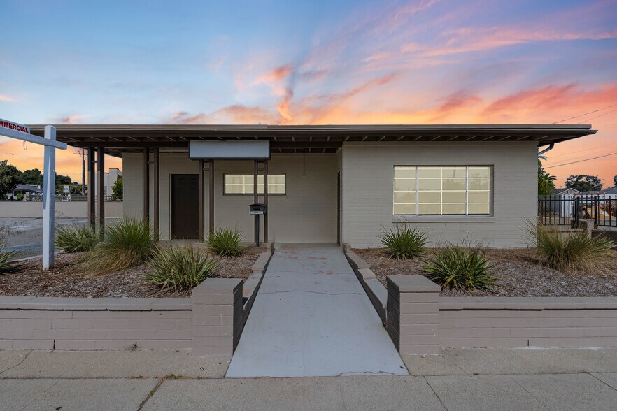 1192 N White Ave, Pomona, CA à louer - Photo de l’immeuble – Image 1 sur 37