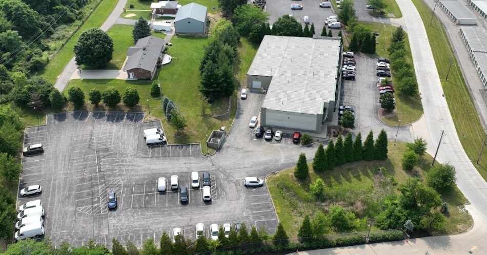 350 Aristocrat Dr, Florence, KY à vendre - Photo de l’immeuble – Image 3 sur 6