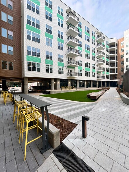 600 W Cabarrus St, Raleigh, NC à louer - Photo de l’immeuble – Image 2 sur 59