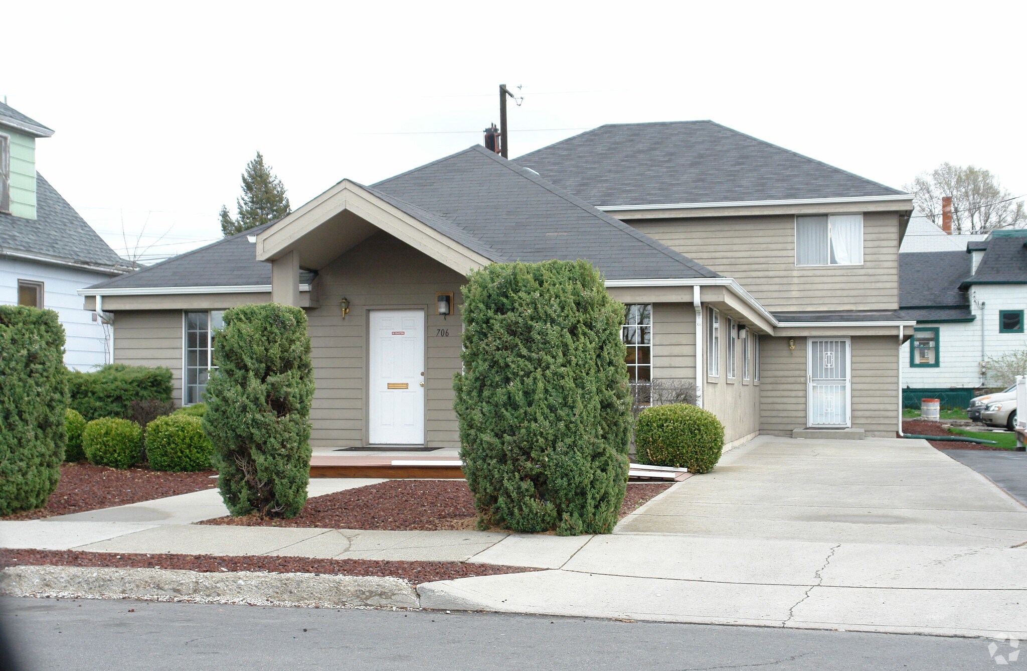 706 N Maple St, Spokane, WA à vendre Photo principale– Image 1 sur 9