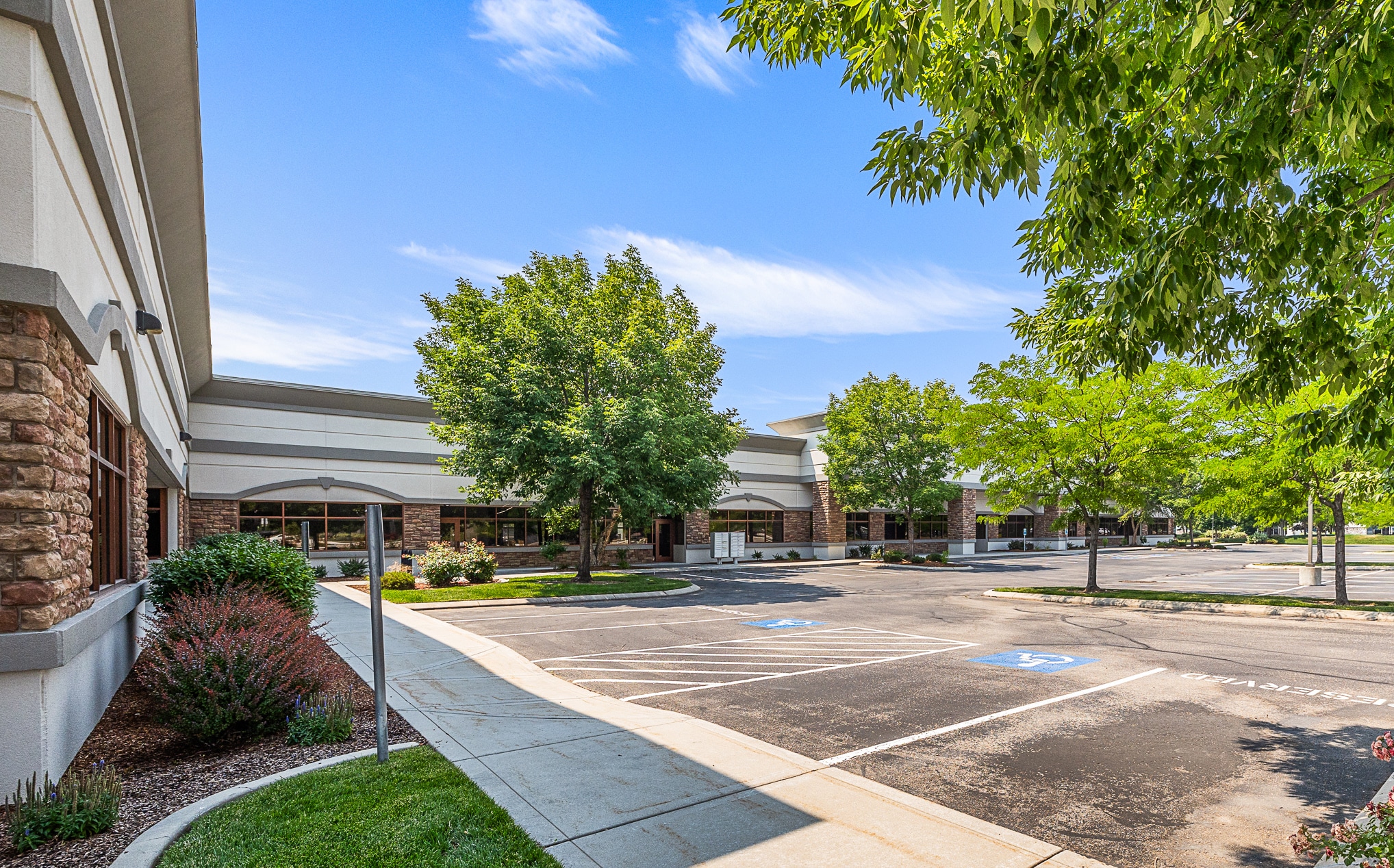 2078 S Silverstone Way, Meridian, ID à louer Photo de l’immeuble– Image 1 sur 8