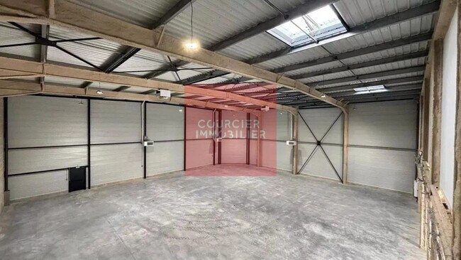 Plus de détails pour 22 Avenue Roger Hennequin, Trappes - Local d'activités à louer