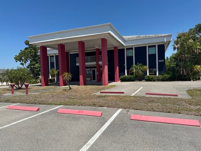 Plus de détails pour 4091 Colonial Blvd, Fort Myers, FL - Bureau/Médical à louer