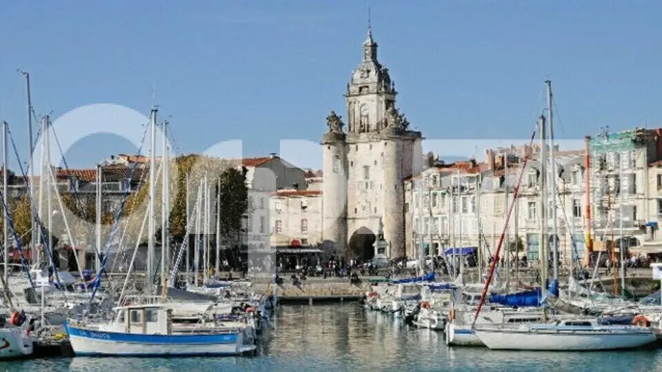 Local commercial dans La Rochelle à vendre Photo de l’immeuble– Image 1 sur 4