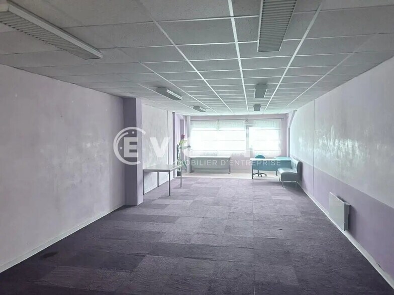 Bureau dans Ormoy à louer - Photo intérieure – Image 3 sur 5