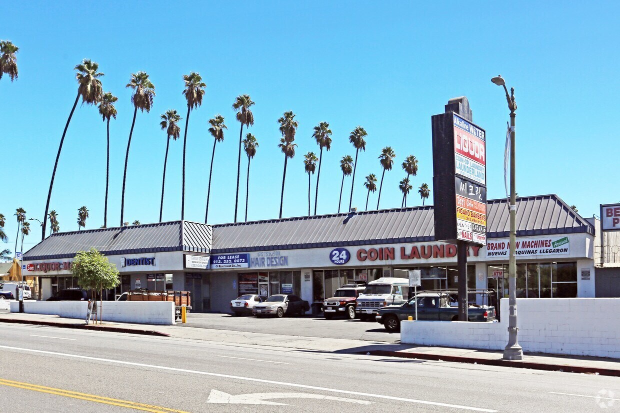 3940-3960 Beverly Blvd, Los Angeles, CA à louer Photo de l’immeuble– Image 1 sur 1