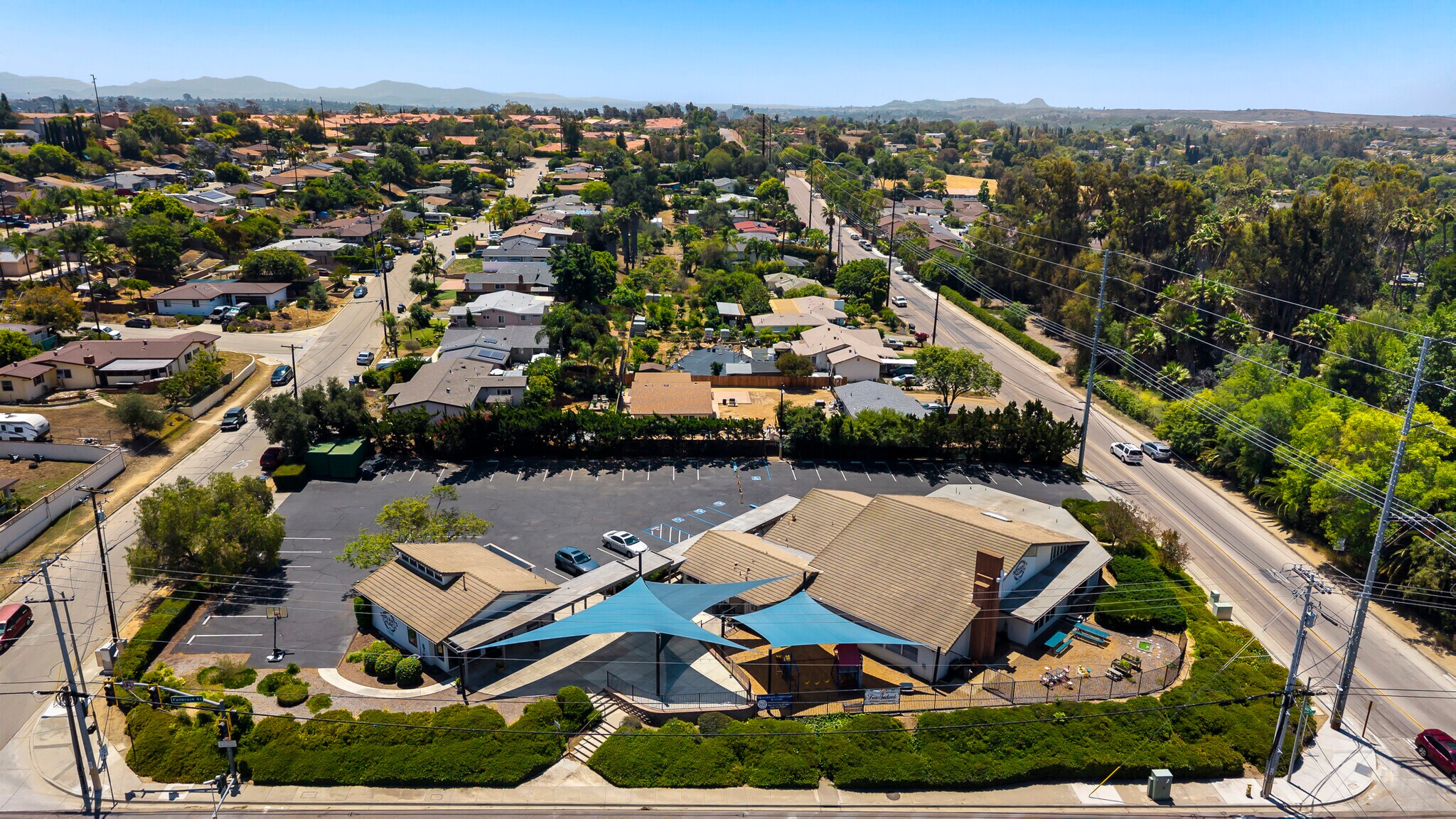 1109 E Fallbrook St, Fallbrook, CA à vendre Aérien– Image 1 sur 19